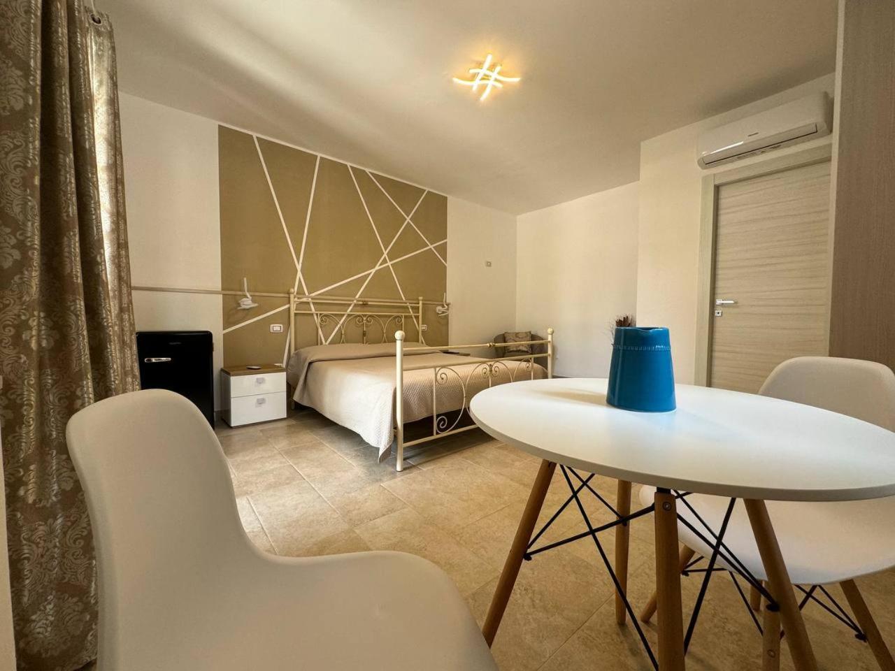 Allivigne Rooms & Pool 滨海波利尼亚诺 外观 照片